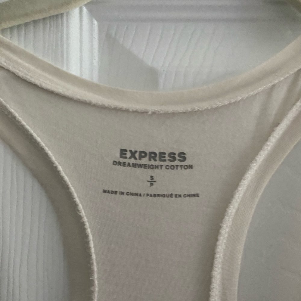Express Tank 🤍 - Picture 3 of 3